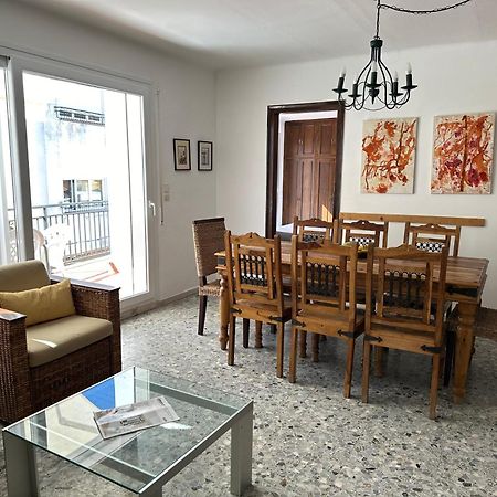 Agi Joan Badosa Apartman Roses Kültér fotó
