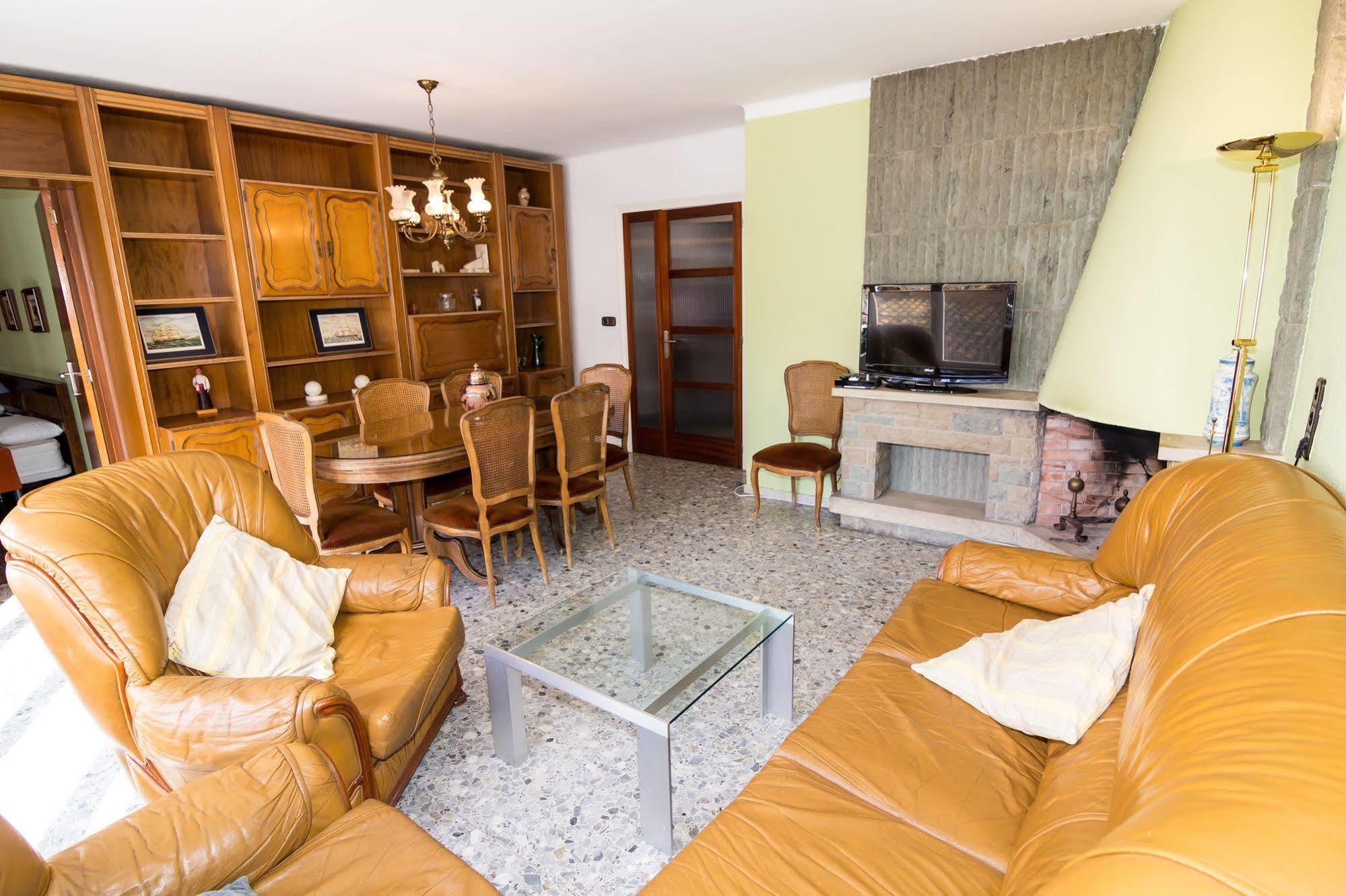 Agi Joan Badosa Apartman Roses Kültér fotó