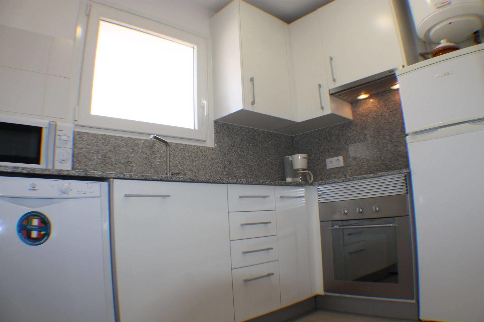 Agi Joan Badosa Apartman Roses Kültér fotó